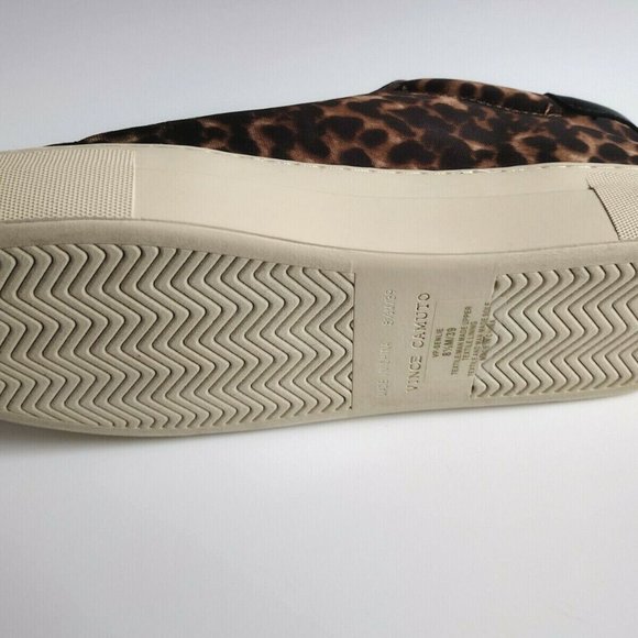 NEW VINCE CAMUTO Canvas Fabric Leopard Print Sneaker Shoes - Picture 4 of 4